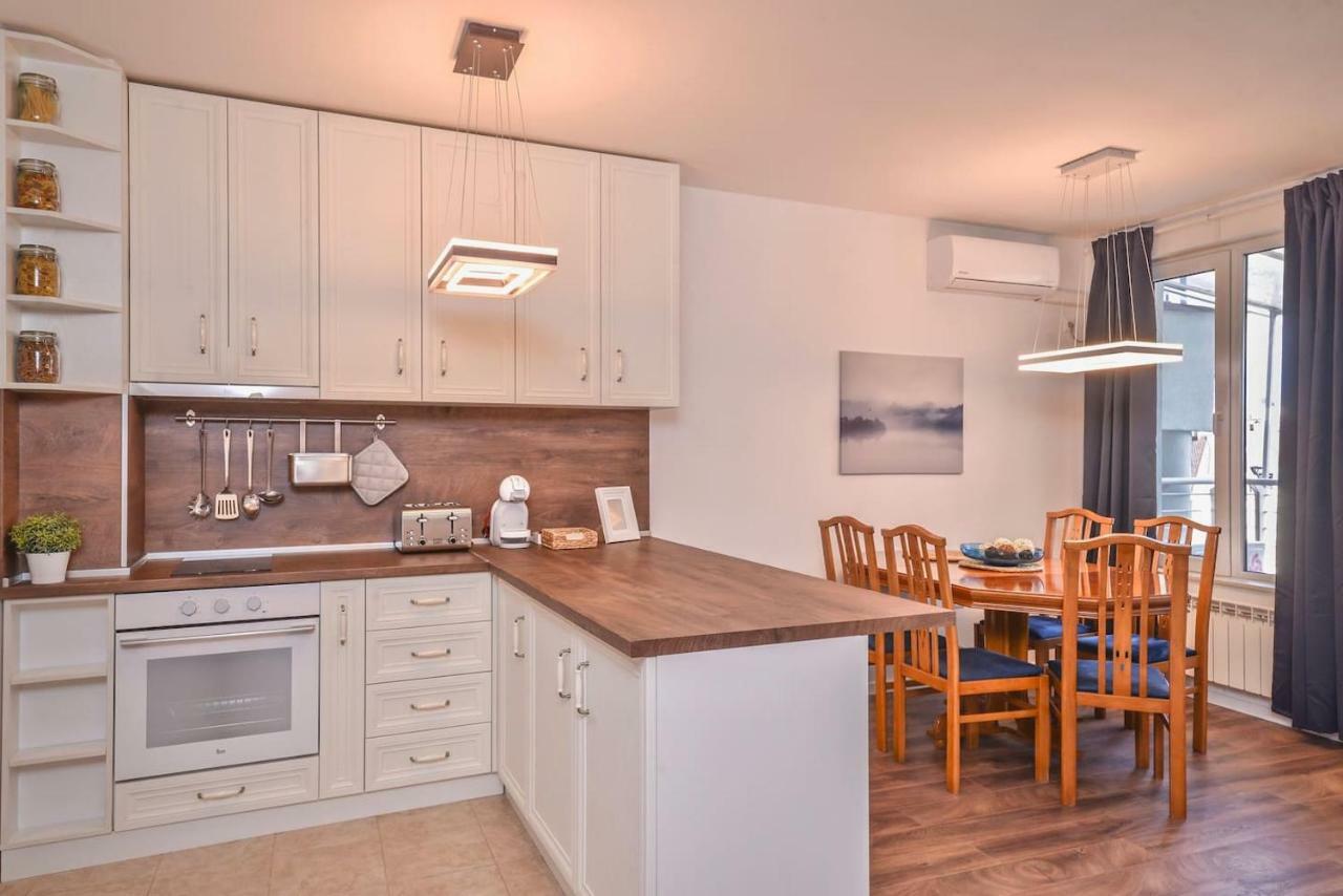 South Park, Vitosha View, 2-Bdr, 2-Bthr Apartment By Flat Mаnager Sofia Eksteriør bilde